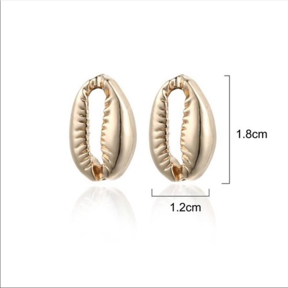 LAST PAIR- Gold Cowrie Shell Earrings - Picture 4 of 5